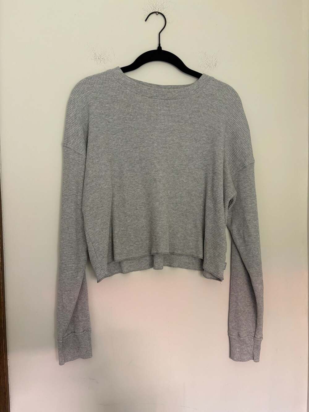Tna Aritzia Waffle Knit Thermal Long Sleeve Cropped Crewneck Sweater Sz M